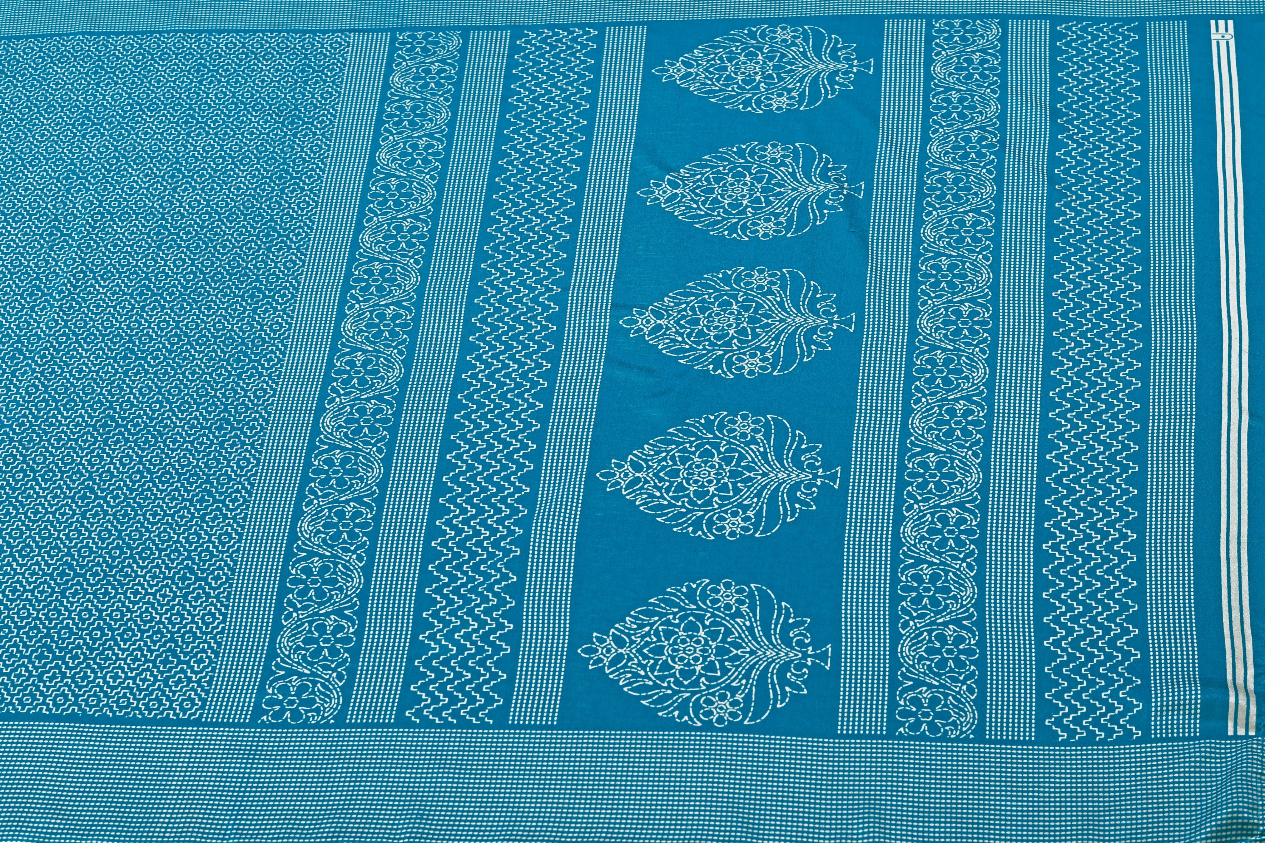 color_light blue