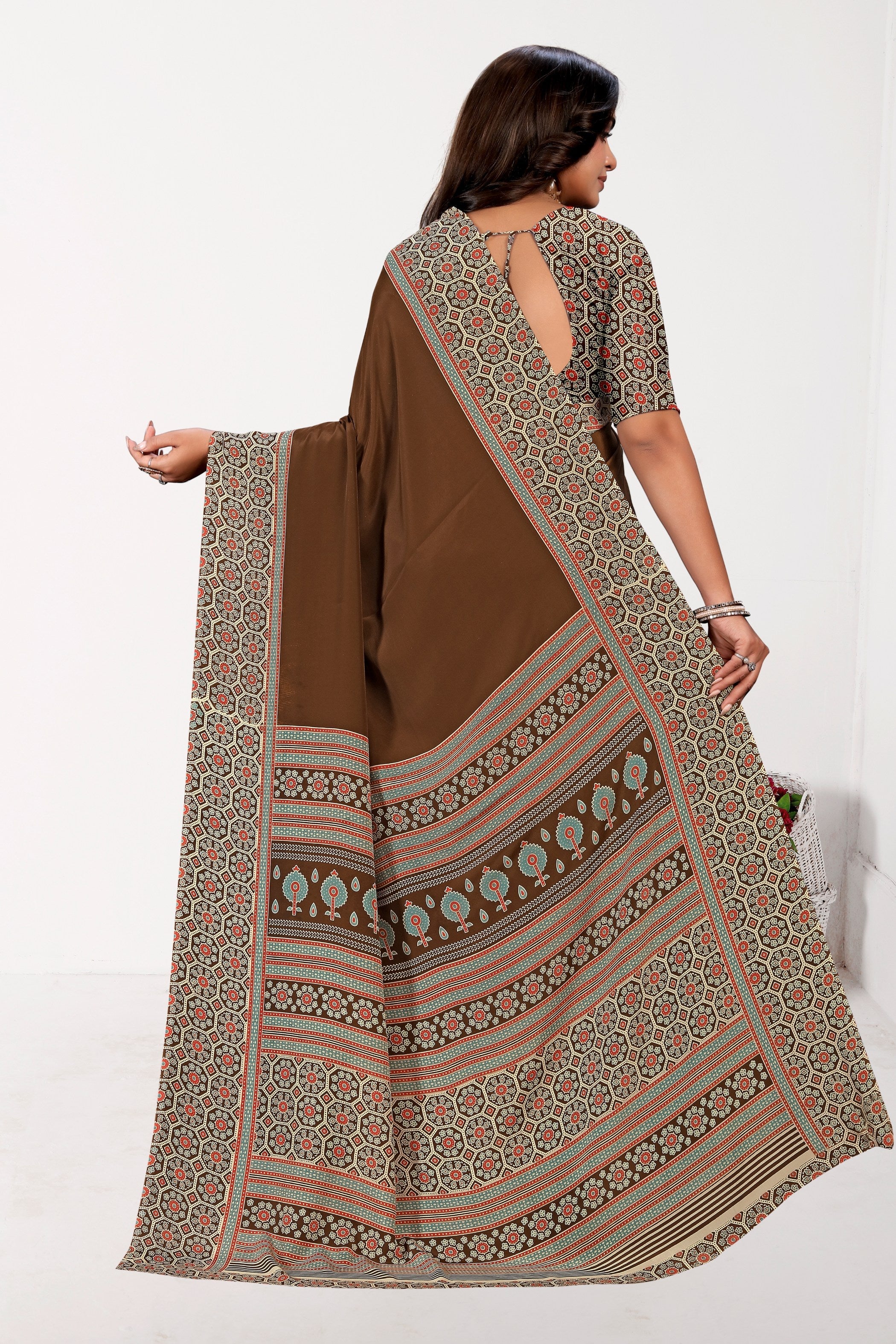 color_brown